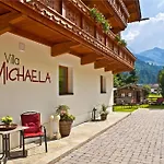 Michaela Гостевой дом 3*