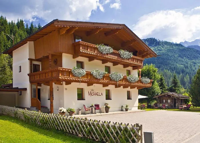 ميكايلا بيت ضيافة 3*